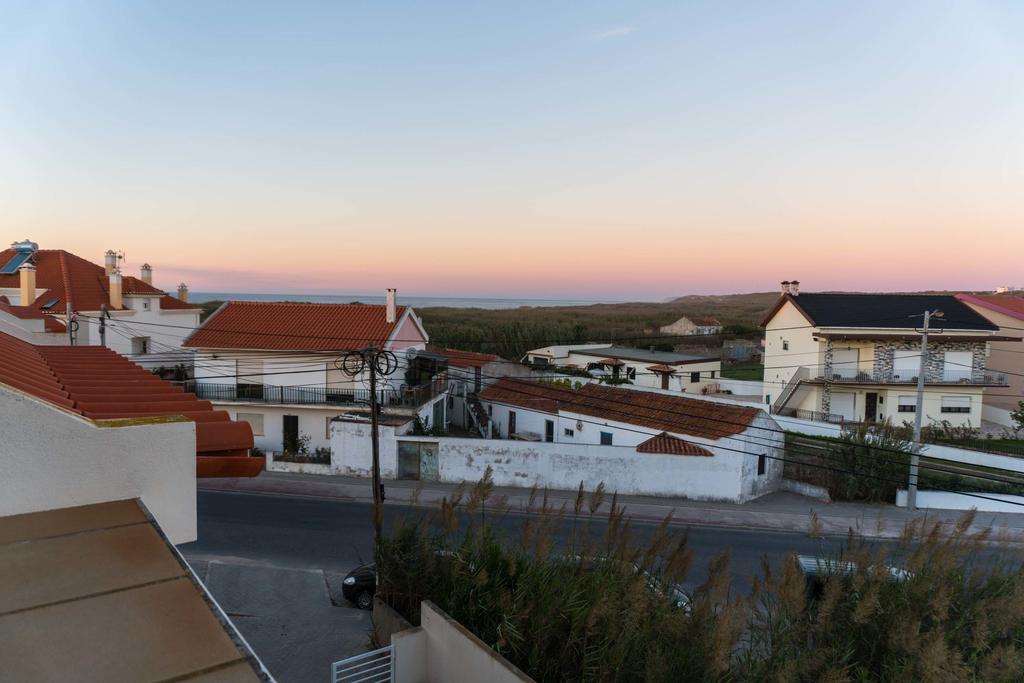 Apartments Baleal: Balconies And Pool Ferrel  Eksteriør bilde